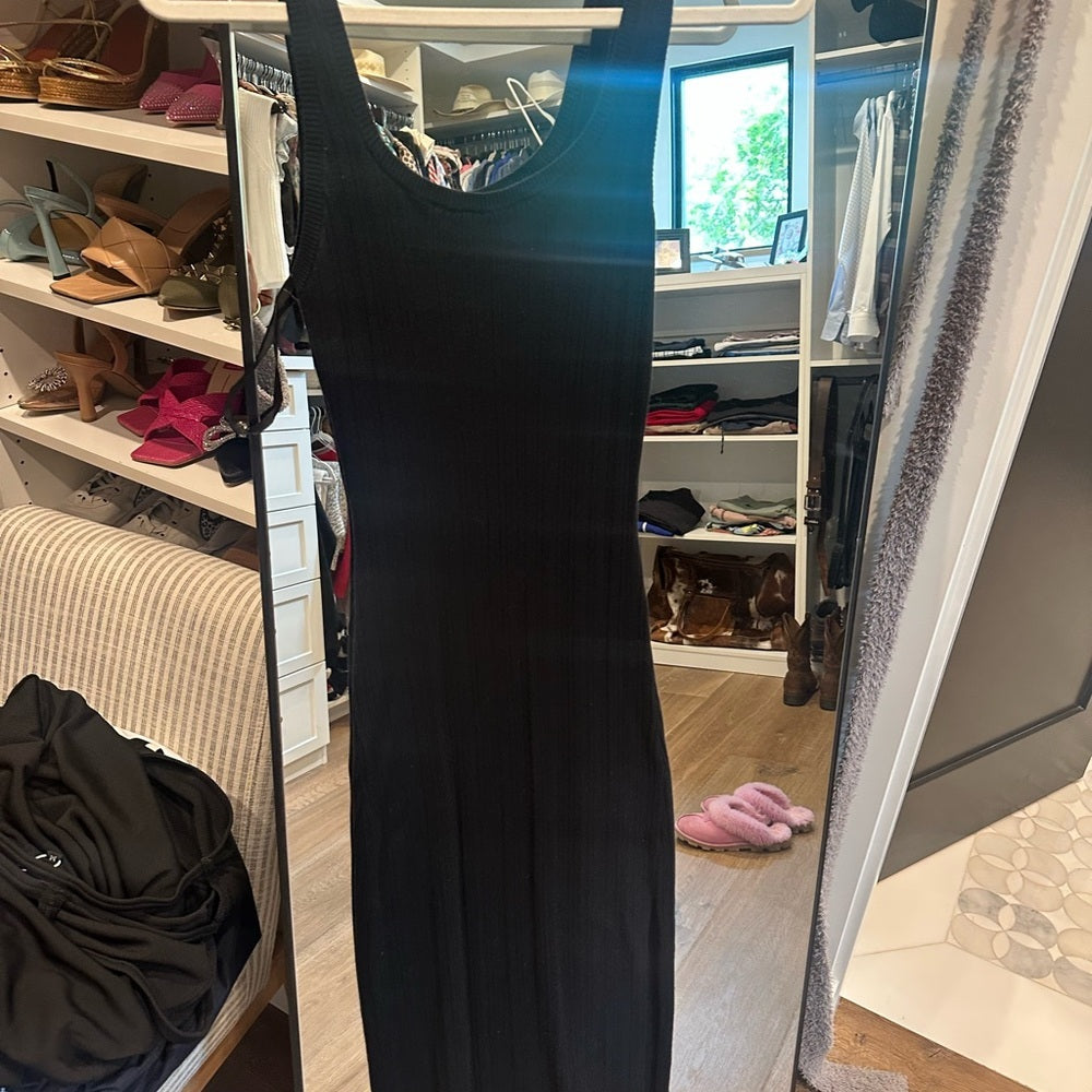 Elegant Black Sleeveless Abercrombie Dress